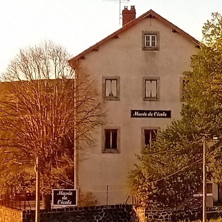 Gite Et Chambres D'Hotes Du Musee Ecole Le Monastier sur Gazeille Dış mekan fotoğraf